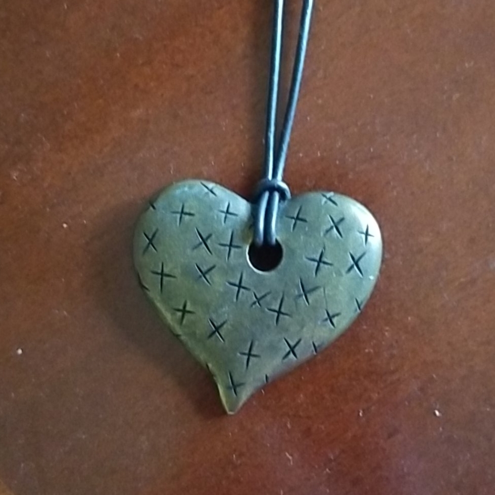 Metal heart necklace